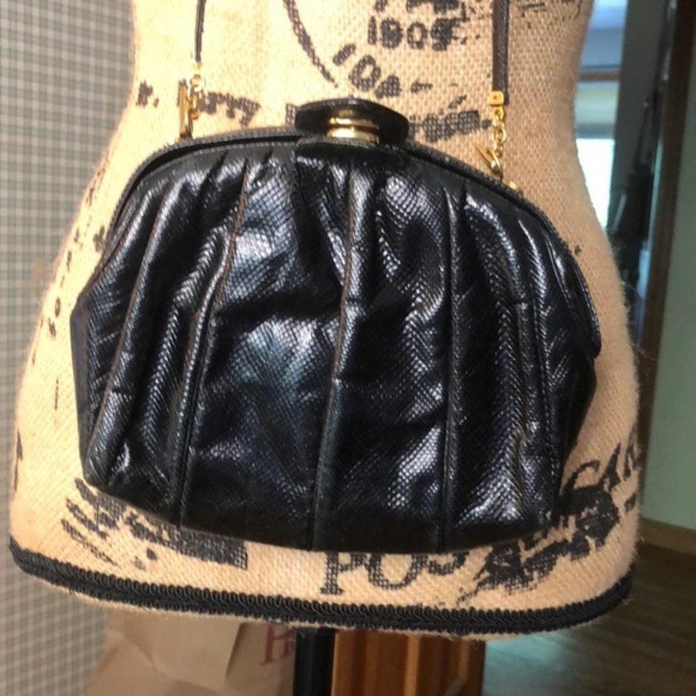 Judith Leiber 1980s Black Lizard Embossed Clutch